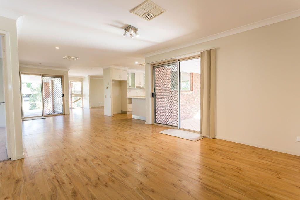 13 Crinum Crescent, Emerald QLD 4720, Emerald - Thumbnail 6