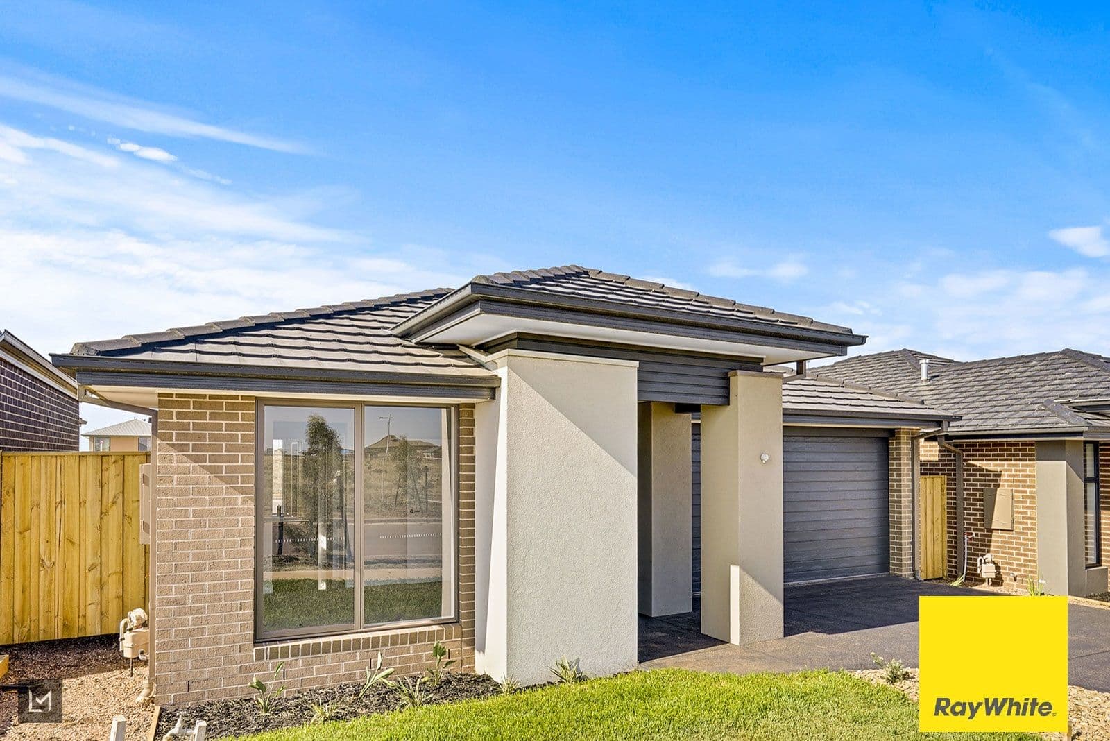 28 Chapelton Way, Werribee VIC 3030, Werribee - Thumbnail 3