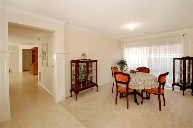 13 Jacaranda Place, CRAIGIEBURN VIC 3064, Craigieburn - Thumbnail 4