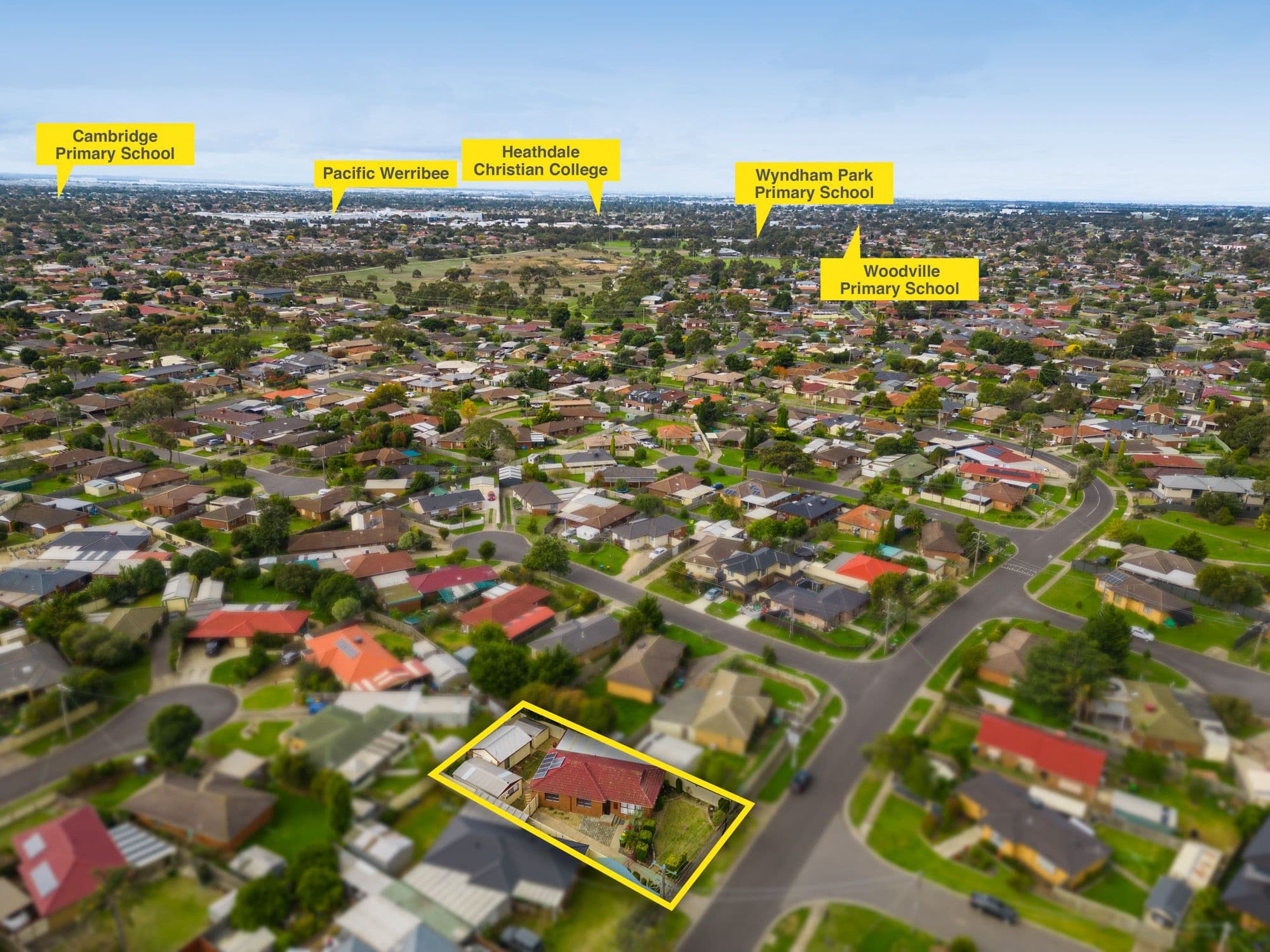 15 Tamarind Crescent, Werribee VIC 3030, Werribee - Thumbnail 2