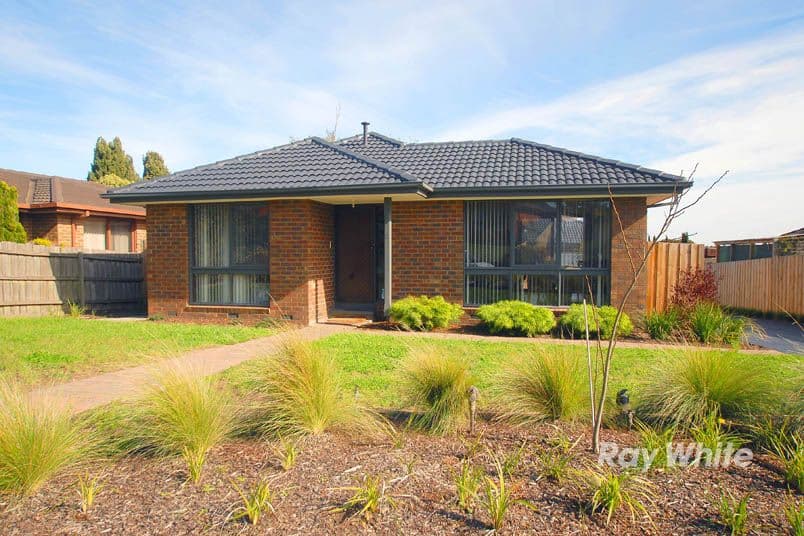 2 Quirk Court, ENDEAVOUR HILLS VIC 3802, Endeavour Hills - Thumbnail 2