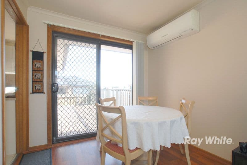 2 Quirk Court, ENDEAVOUR HILLS VIC 3802, Endeavour Hills - Thumbnail 5