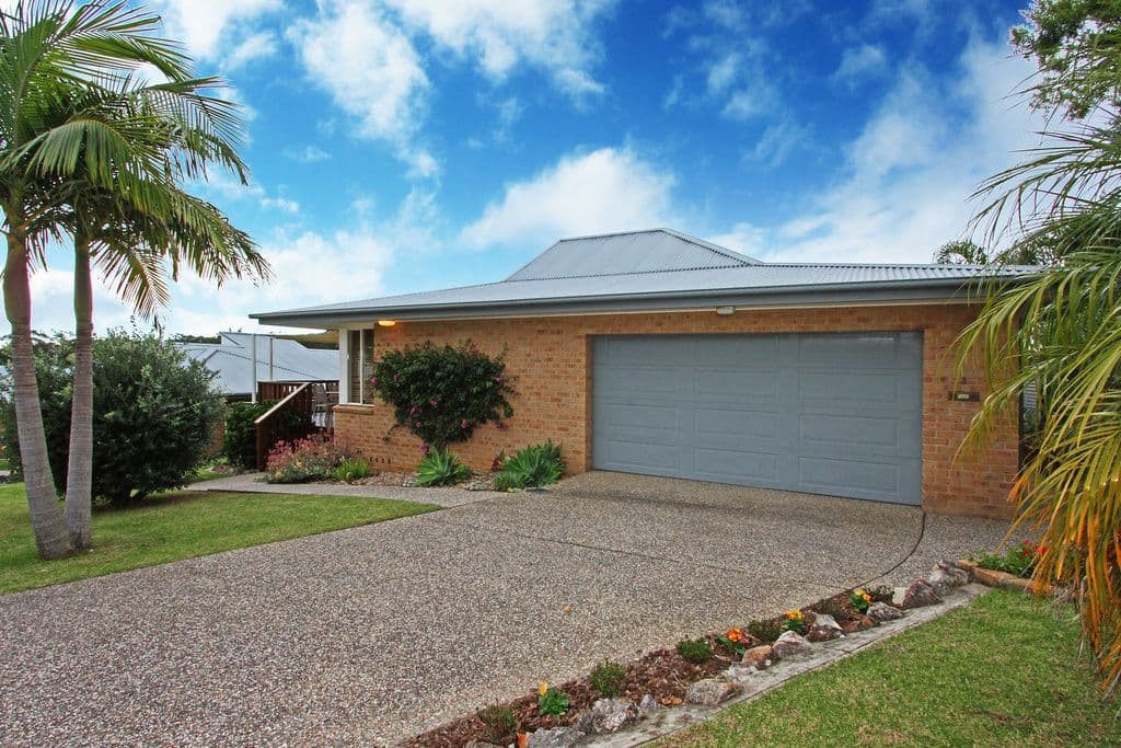 3 Blaxland Crescent, Sunshine Bay - Thumbnail 2