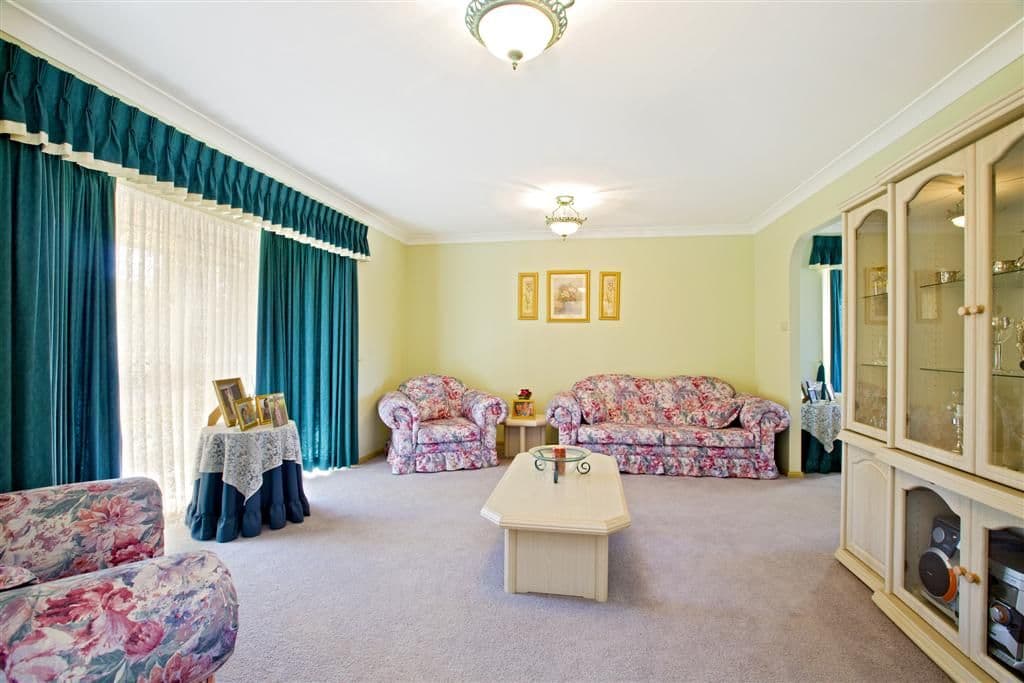 6 Barron Field Drive, GLENMORE PARK NSW 2745, Glenmore Park - Thumbnail 2