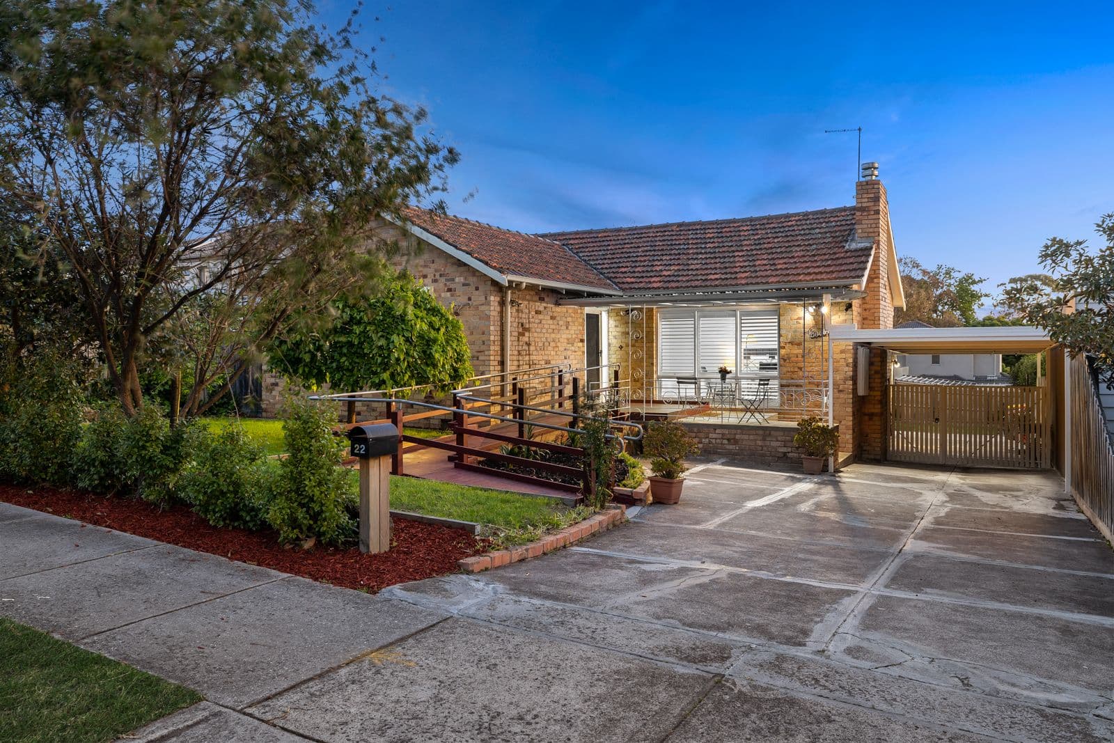 22 Dundee Street, Blackburn South VIC 3130, Blackburn South - Thumbnail 2