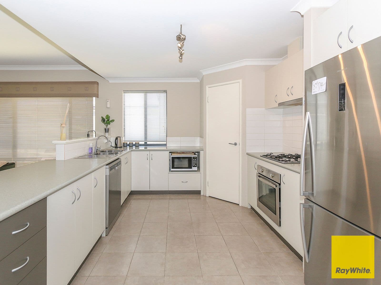 36 Olivedale Road, Madeley WA 6065, Madeley - Thumbnail 3