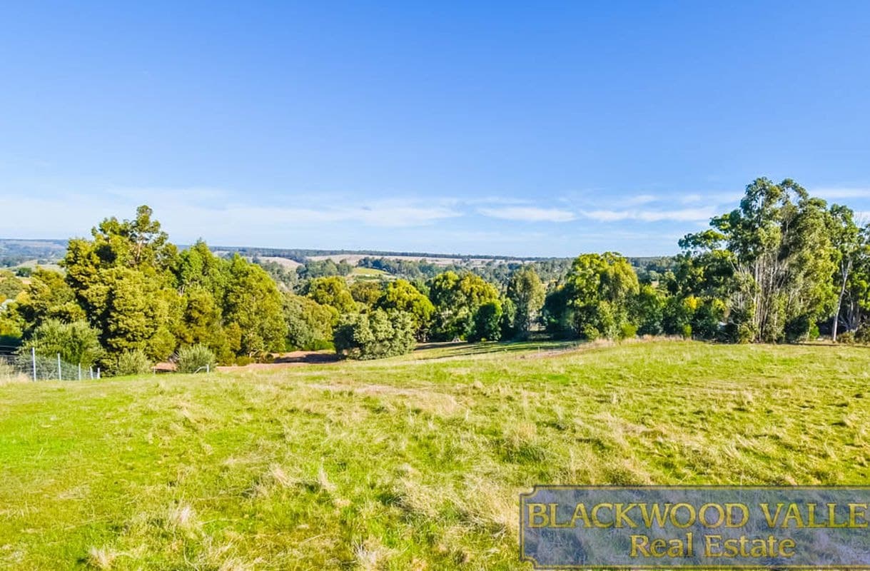 48 Lorikeet Ridge, Bridgetown, Bridgetown - Thumbnail 3