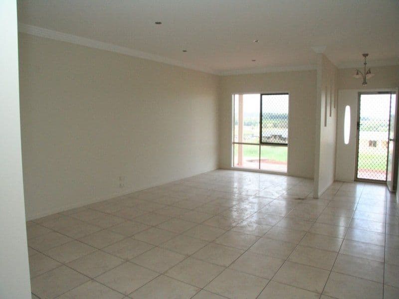 35 Sonaree Drive, Kingaroy QLD 4610, Kingaroy - Thumbnail 3
