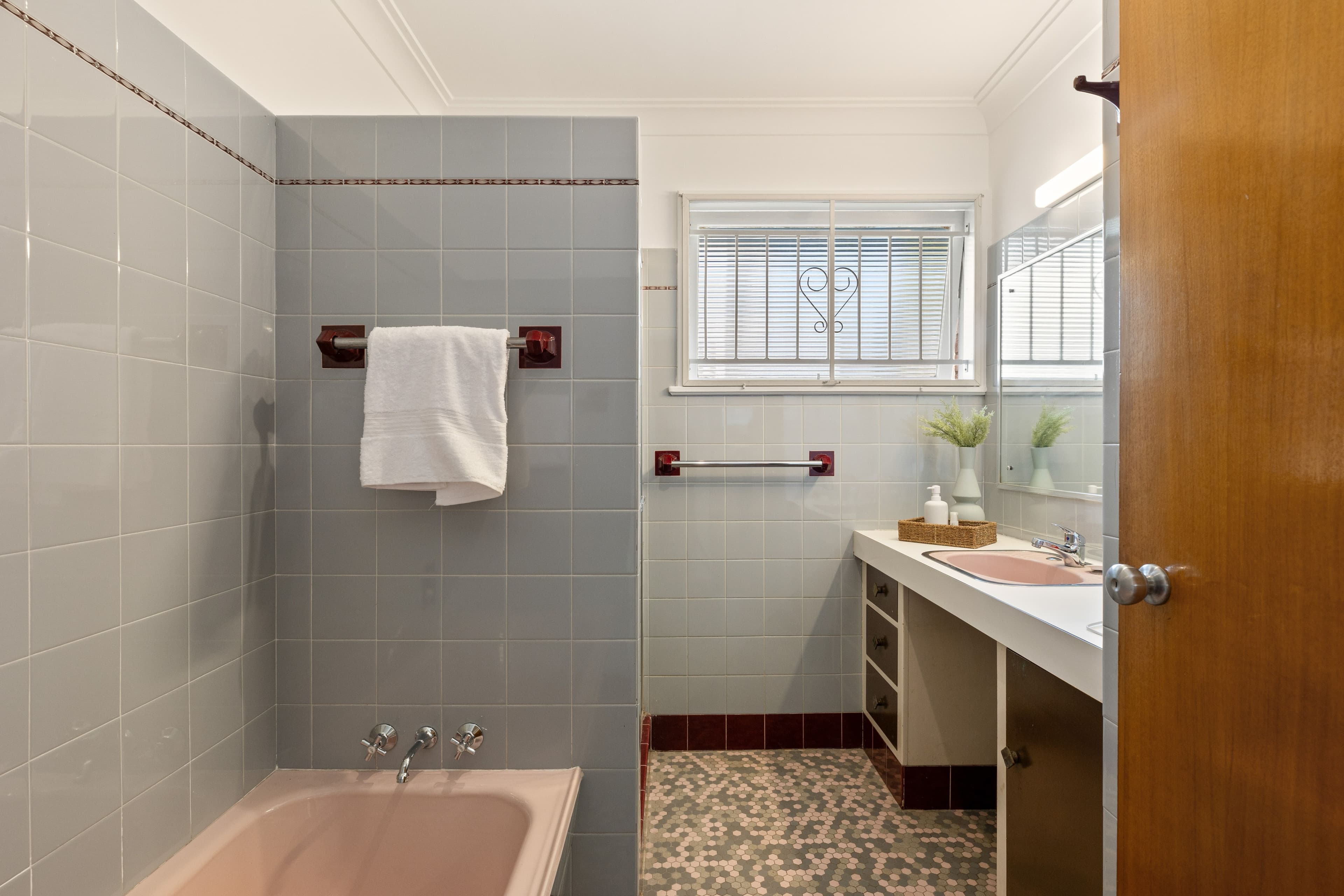 60 Buena Vista Avenue, Coorparoo QLD 4151, Coorparoo - Thumbnail 8