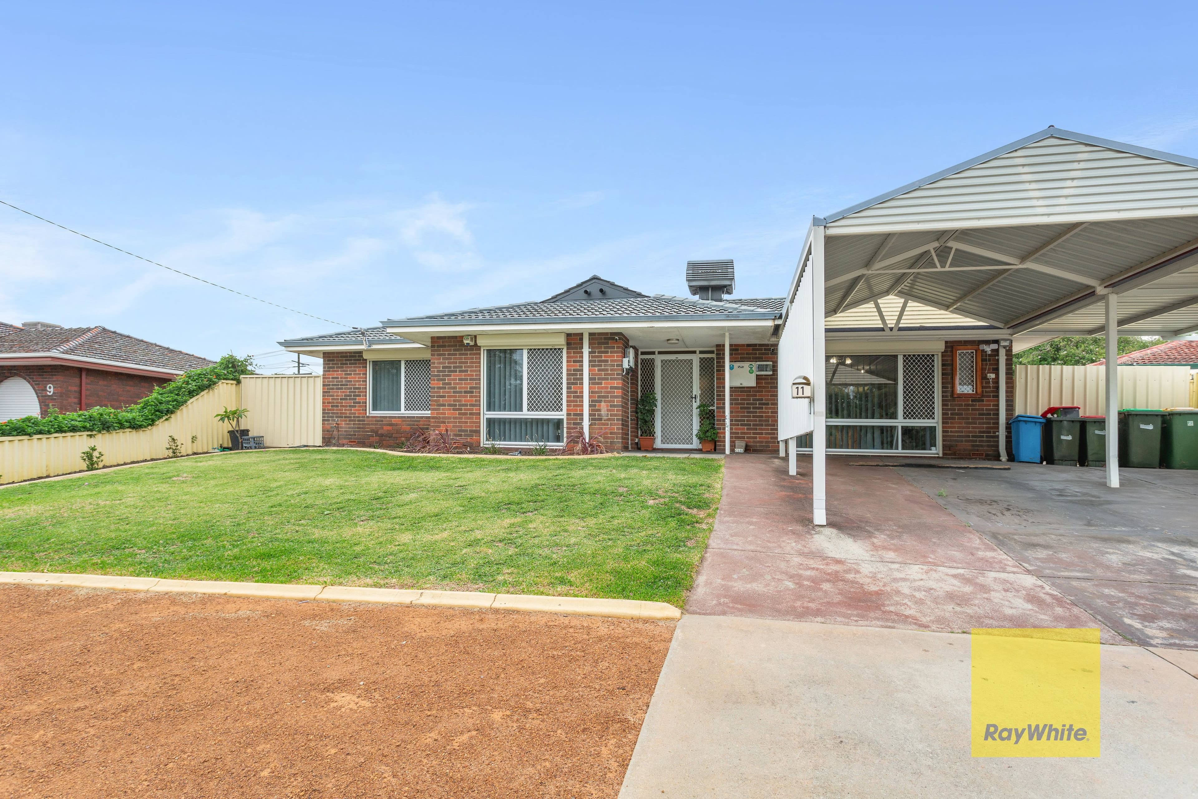 11 Ellesmere Road, Swan View WA 6056, Swan View - Image 1