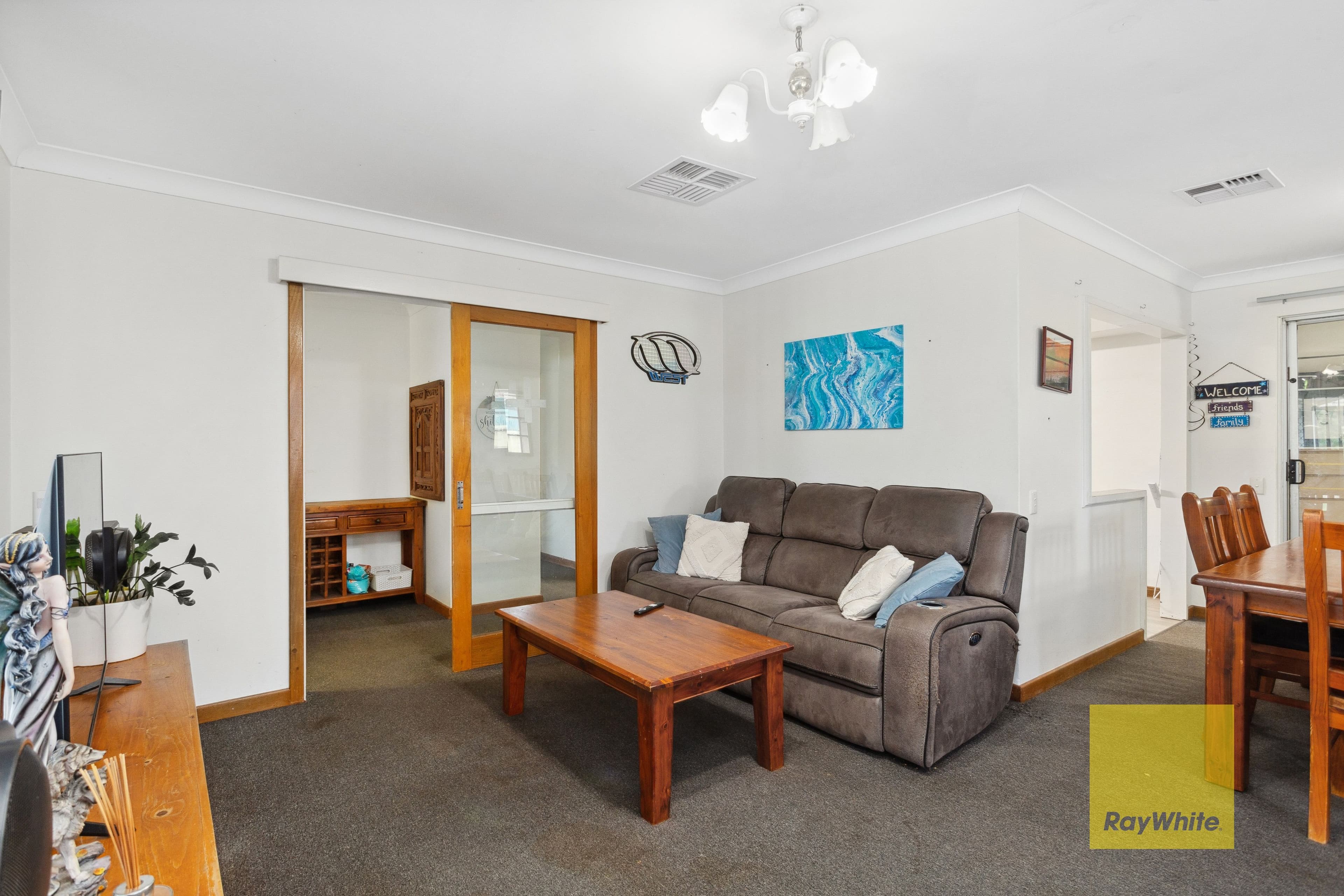 11 Ellesmere Road, Swan View WA 6056, Swan View - Thumbnail 4