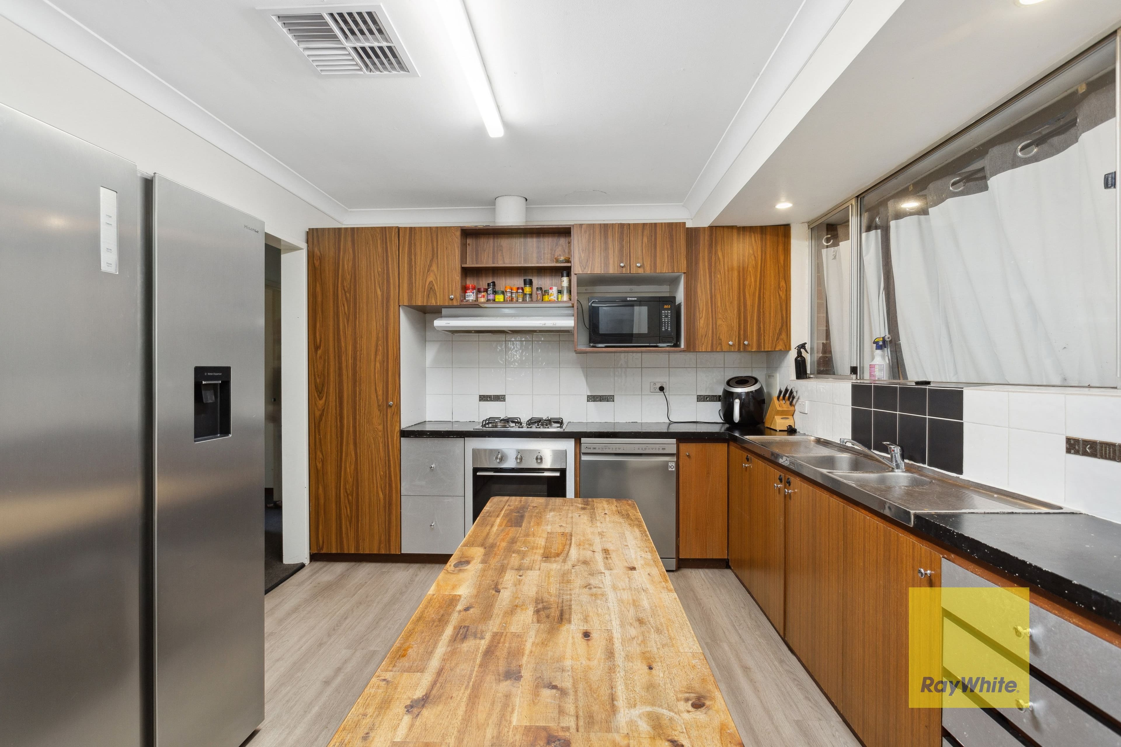11 Ellesmere Road, Swan View WA 6056, Swan View - Thumbnail 8