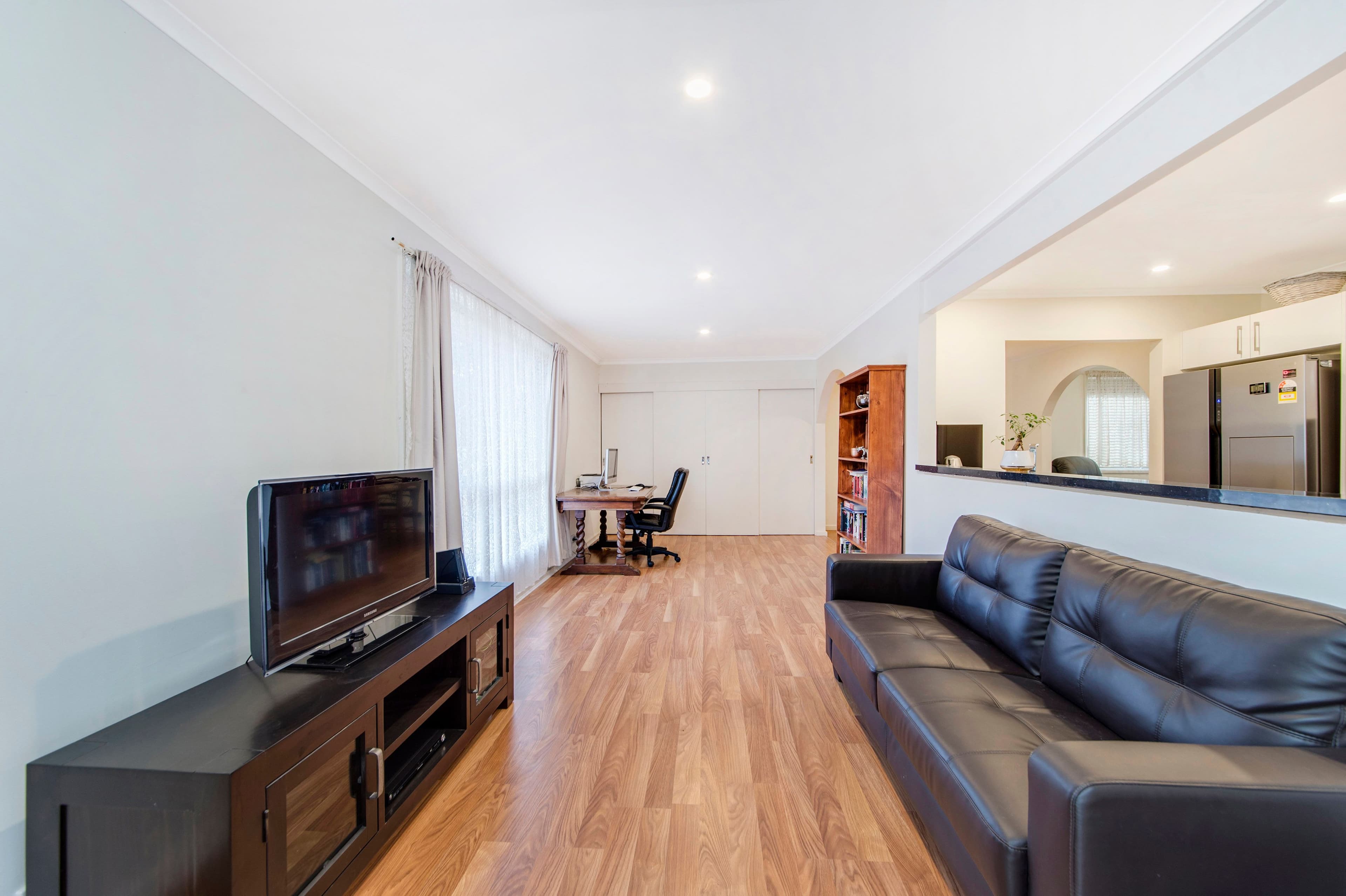 214 Osburn Drive, Macgregor ACT 2615, Macgregor - Thumbnail 3