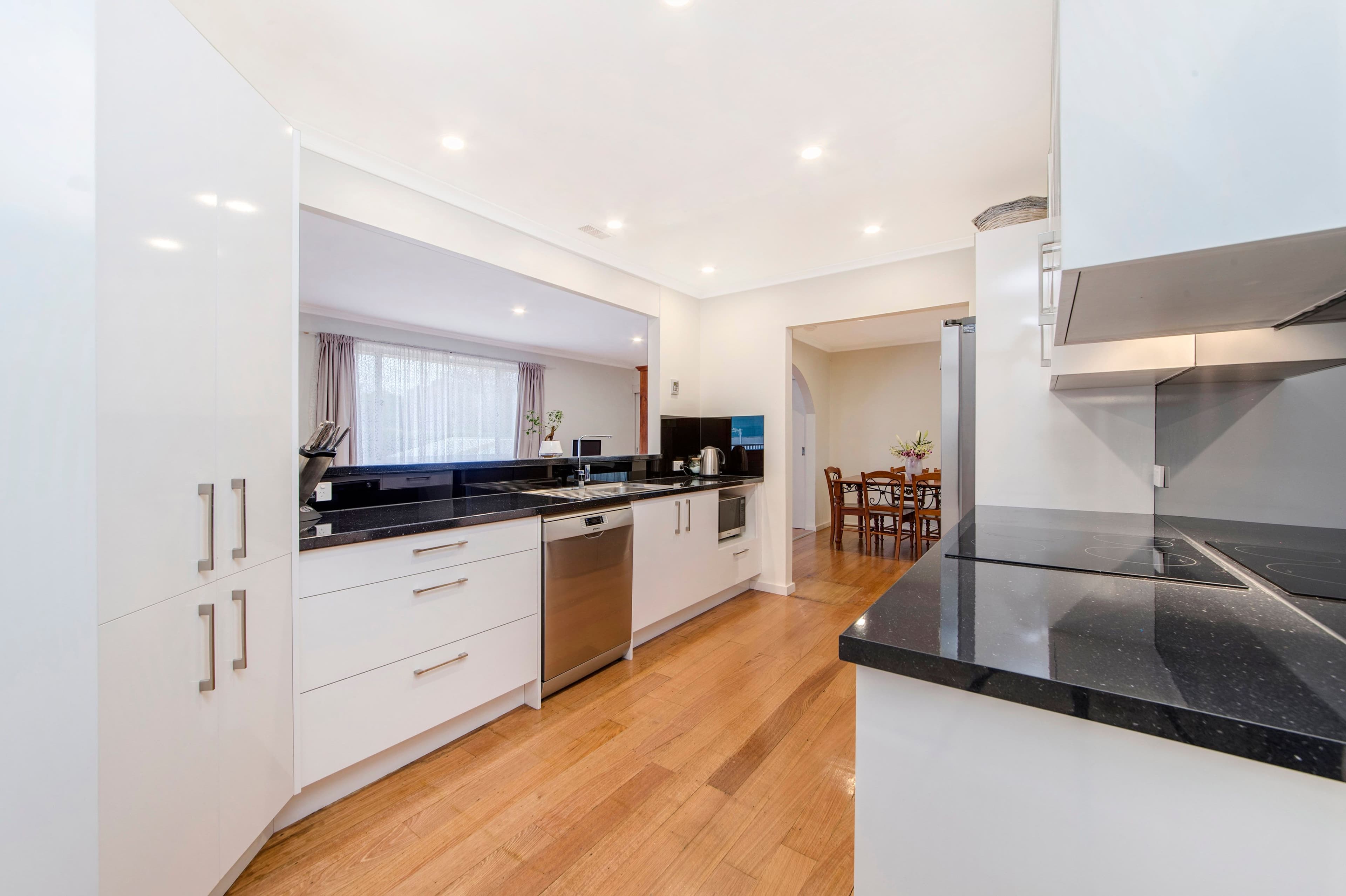 214 Osburn Drive, Macgregor ACT 2615, Macgregor - Thumbnail 5