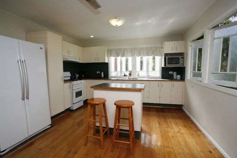 194 Boundary Street, RAILWAY ESTATE QLD 4810, Railway Estate - Thumbnail 2