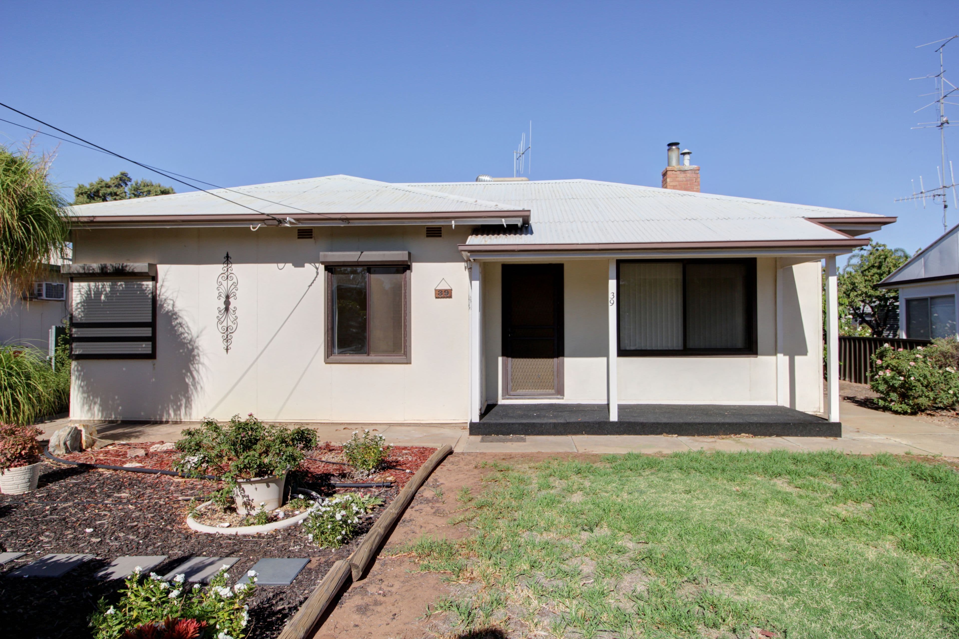 39 Railway Terrace, Renmark SA 5341, Renmark - Image 1