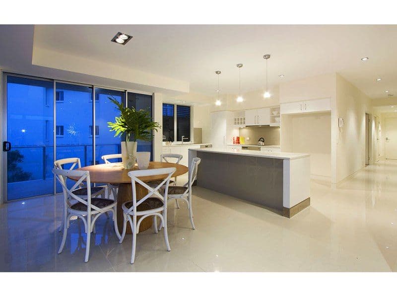 3 'Dee-Ell' 17 Anne Avenue, BROADBEACH QLD 4218, Broadbeach - Image 1