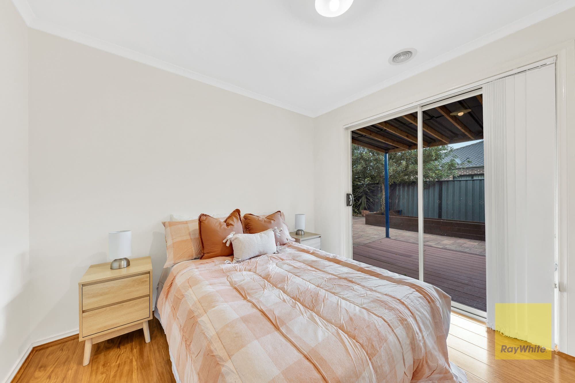 4 Opperman Place, Point Cook VIC 3030, Point Cook - Thumbnail 4