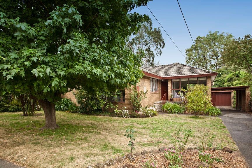 11 Snowden Drive, GLEN WAVERLEY VIC 3150, Glen Waverley - Image 1