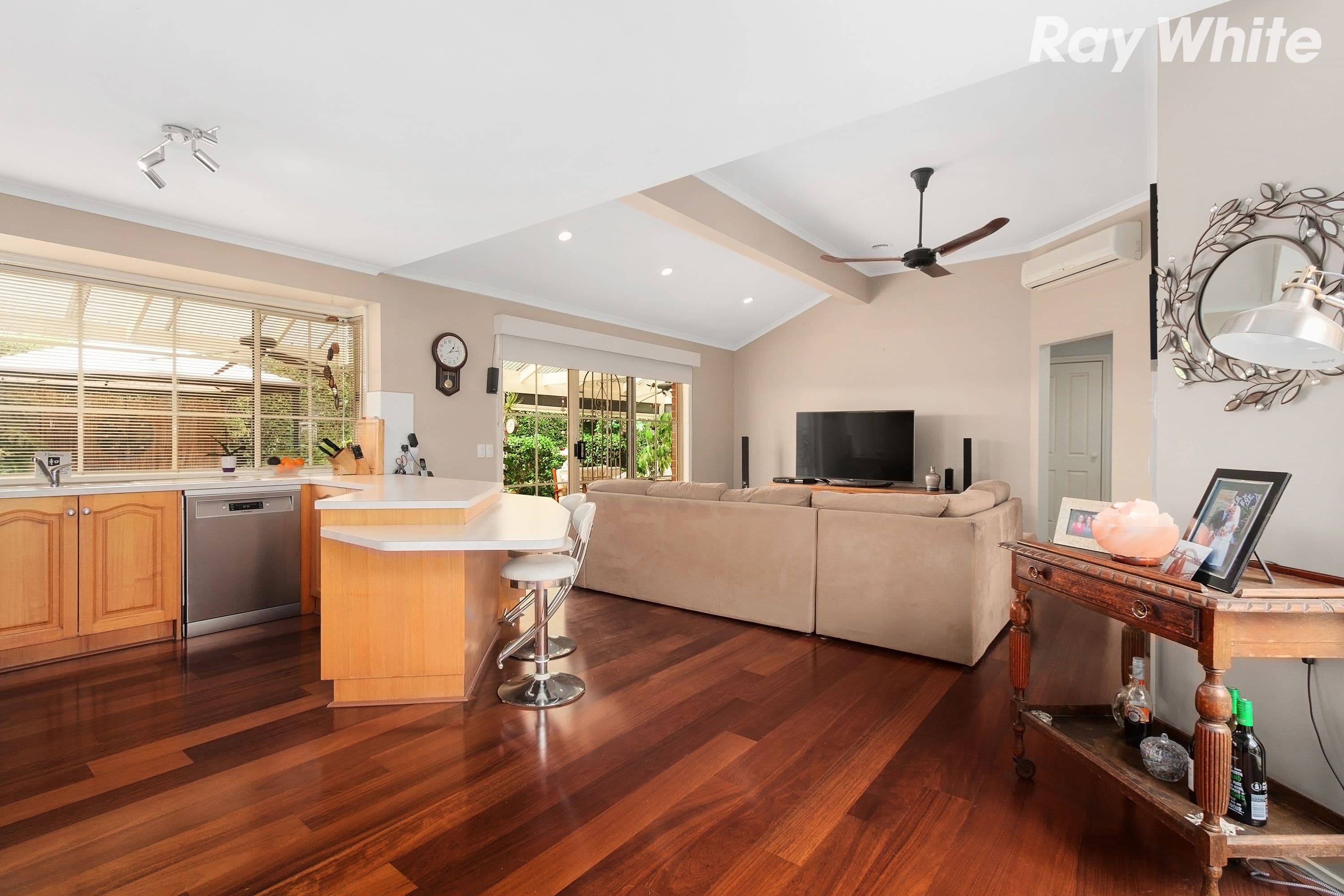 28 Thomas Place, Pakenham VIC 3810, Pakenham - Thumbnail 8