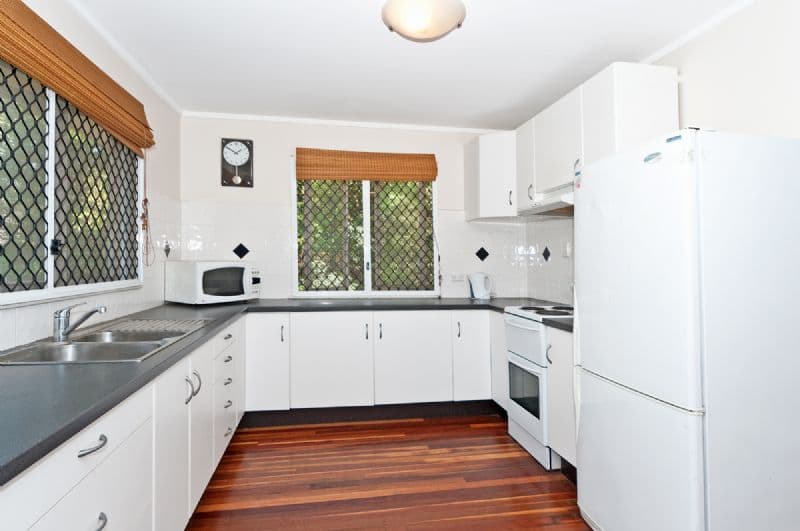 4 McCosker Street, RIVERVIEW QLD 4303, Riverview - Thumbnail 2