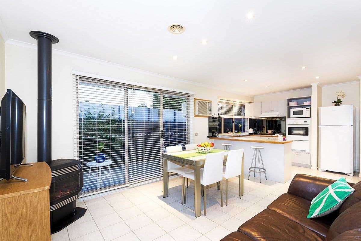 3 De Castella Close, Mill Park VIC 3082, Mill Park - Thumbnail 3