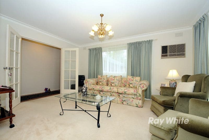 28 Drummond Crescent, ROWVILLE VIC 3178, Rowville - Thumbnail 2