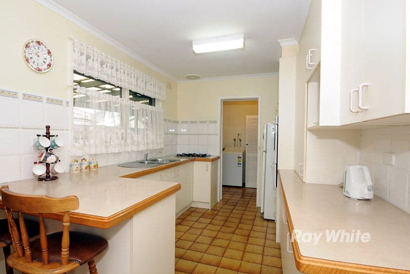 28 Drummond Crescent, ROWVILLE VIC 3178, Rowville - Thumbnail 4