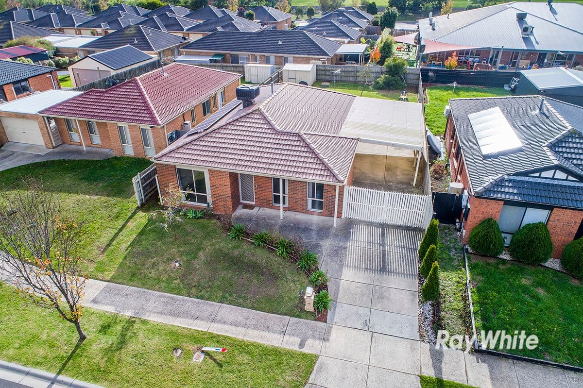 10 Kismet Close, Cranbourne West VIC 3977, Cranbourne West - Thumbnail 2