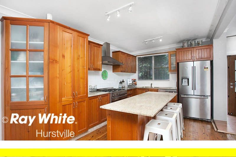 13 Cedar Street, Lugarno - Thumbnail 5