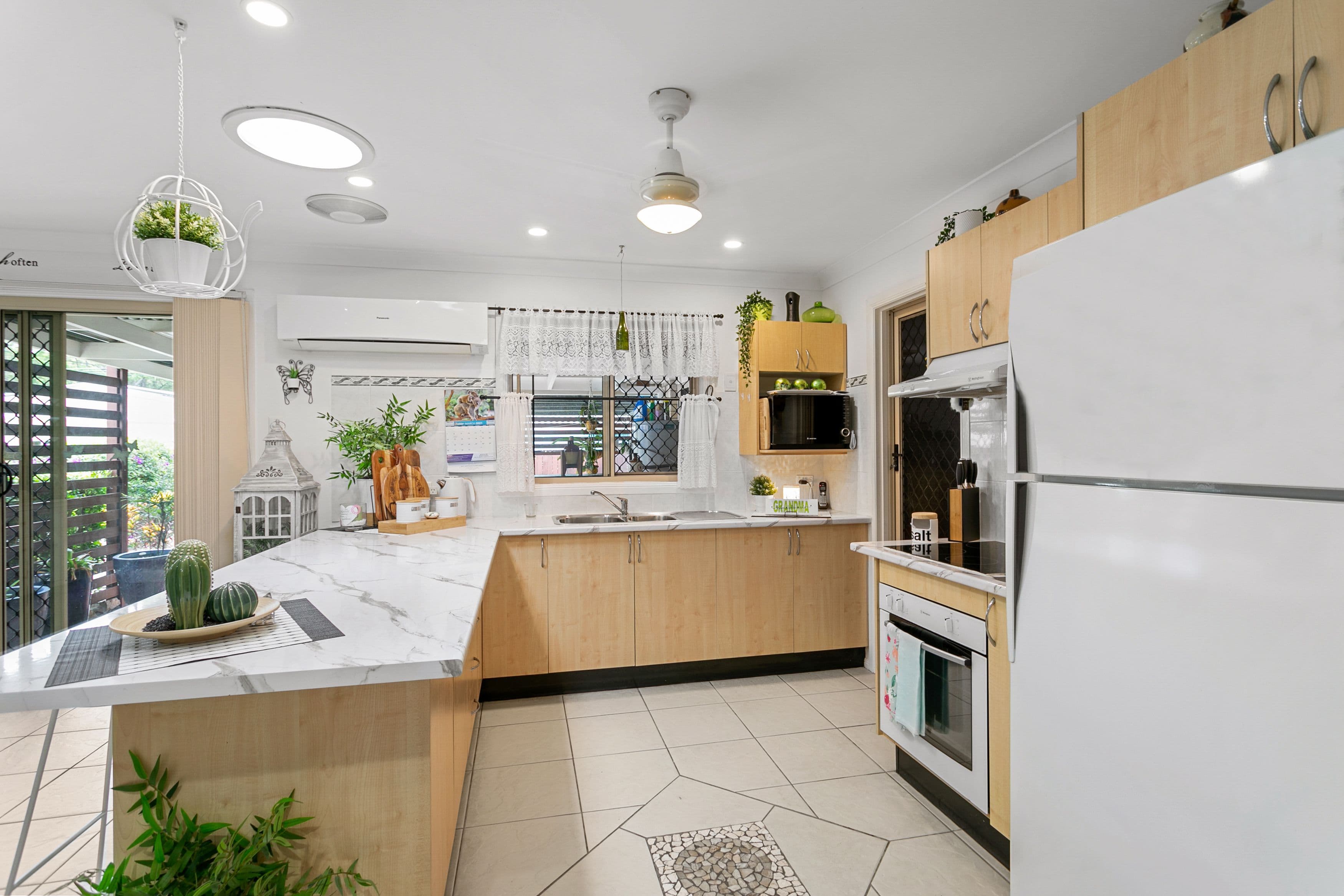 36 Macarthur Crescent, Deception Bay QLD 4508, Deception Bay - Thumbnail 2