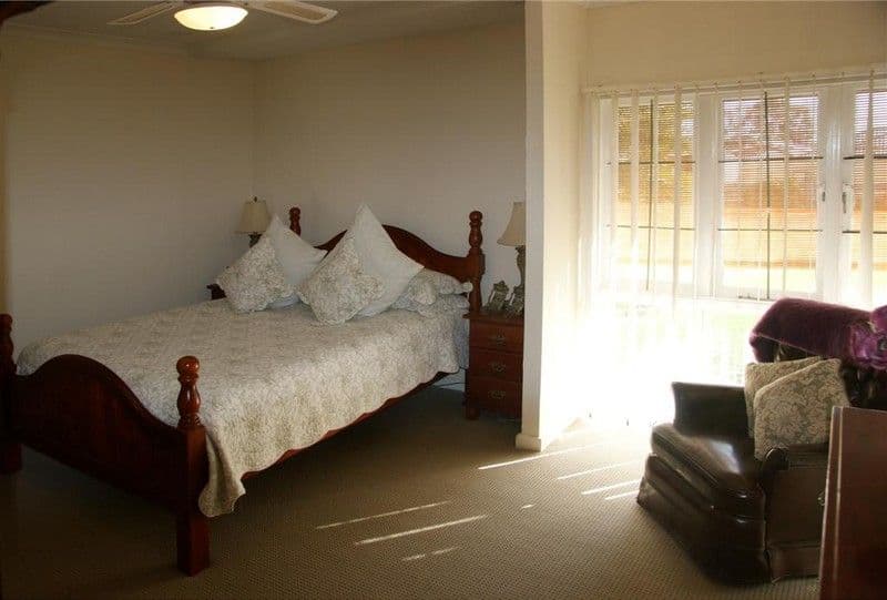 91 Eastdene Circle, NOLLAMARA WA 6061, Nollamara - Thumbnail 5