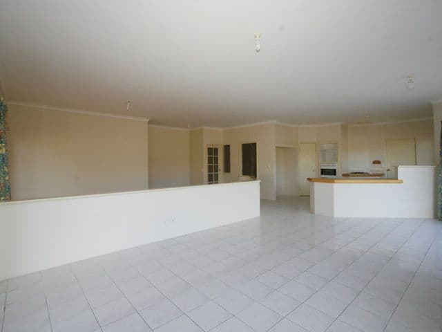 57 Goodwood Way, CANNING VALE WA 6155, Canning Vale - Thumbnail 2
