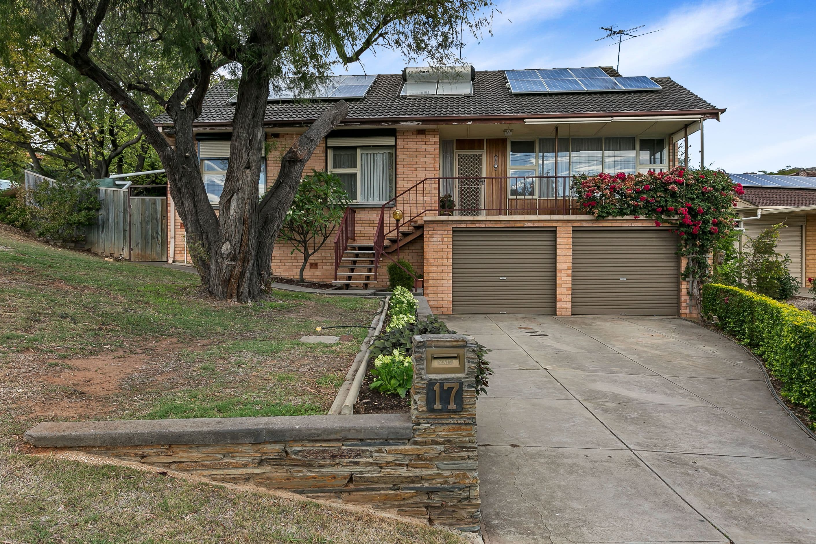 17 Seacombe Crescent, Seacombe Heights SA 5047, Seacombe Heights - Image 1