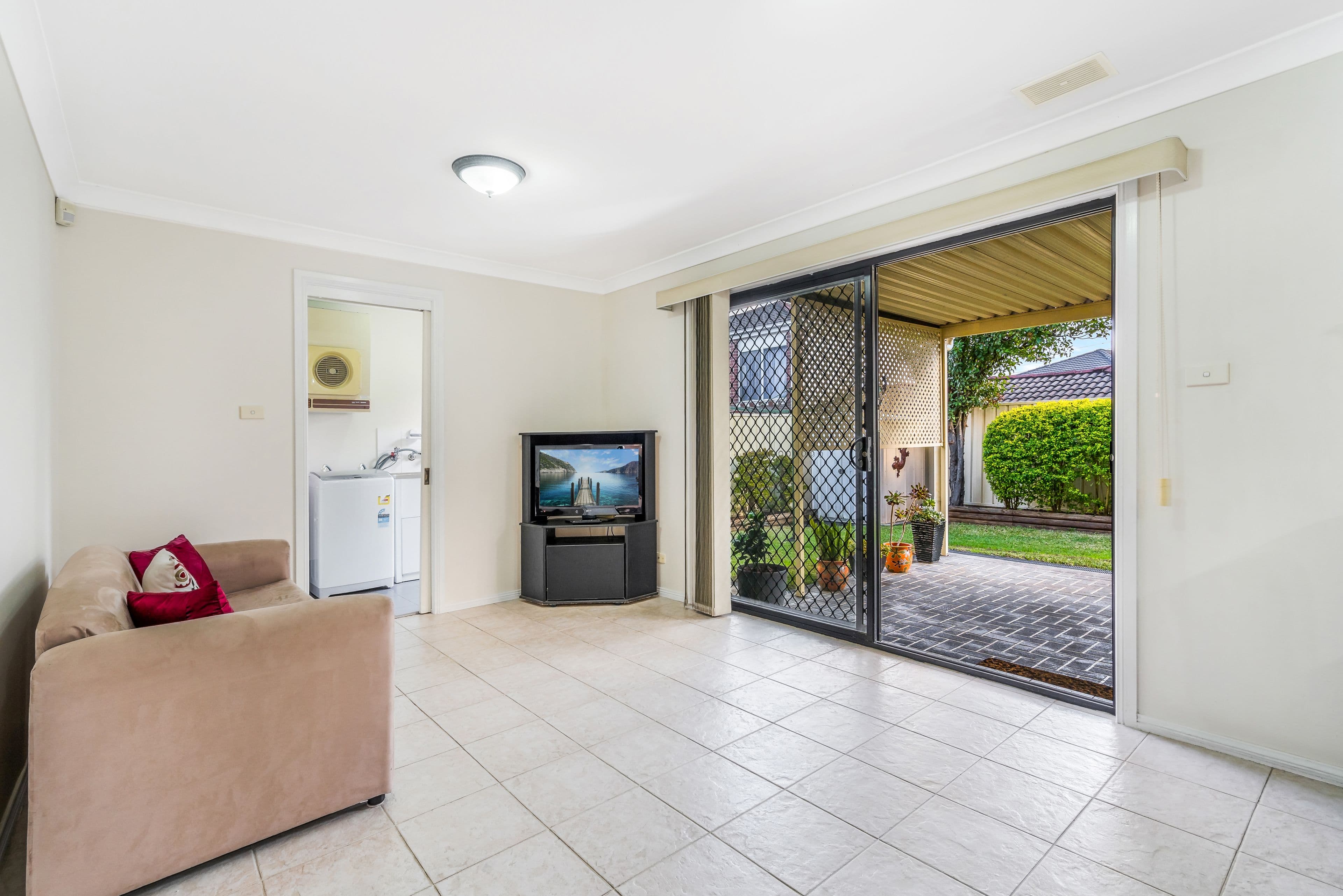 8 Whitsunday Circuit, Green Valley NSW 2168, Green Valley - Thumbnail 8