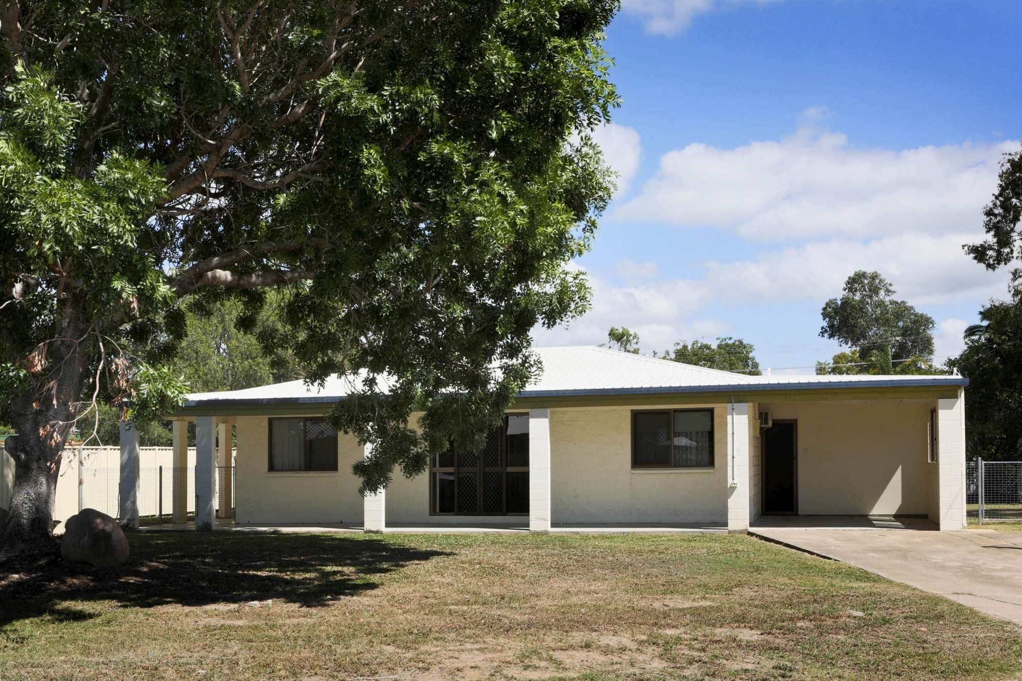 32 Kulgun Crescent, KELSO QLD 4815, Kelso - Thumbnail 2