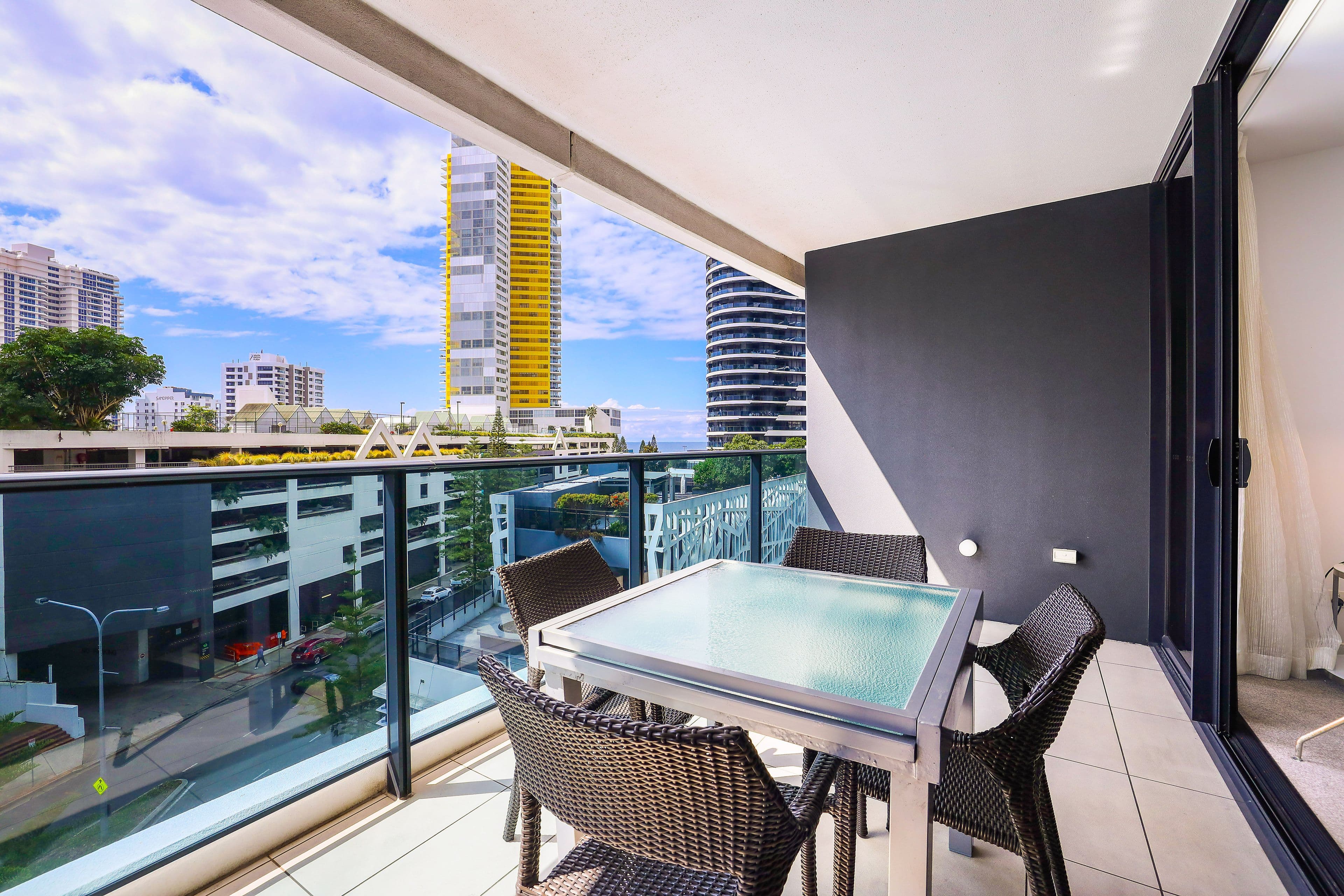 21 Elizabeth Avenue 'The Oracle', Broadbeach QLD 4218, Broadbeach - Thumbnail 2