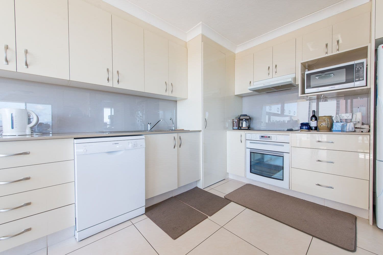 63 'Capricorina' 121 Surf Parade, BROADBEACH QLD 4218, Broadbeach - Thumbnail 7