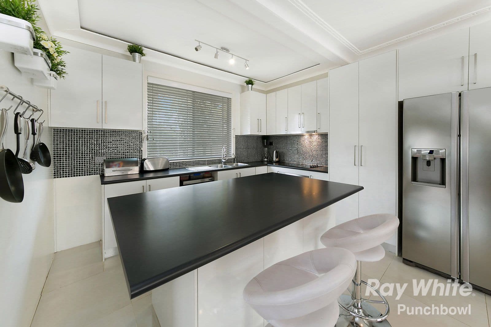 9 Pratten Lane, Punchbowl - Thumbnail 2