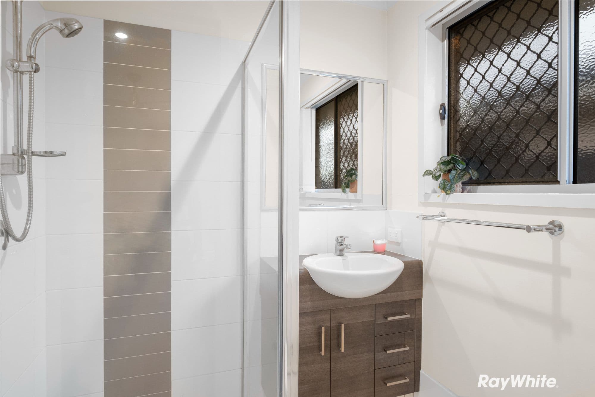 32 Walter Williams Crescent, Redbank Plains QLD 4301, Redbank Plains - Thumbnail 5
