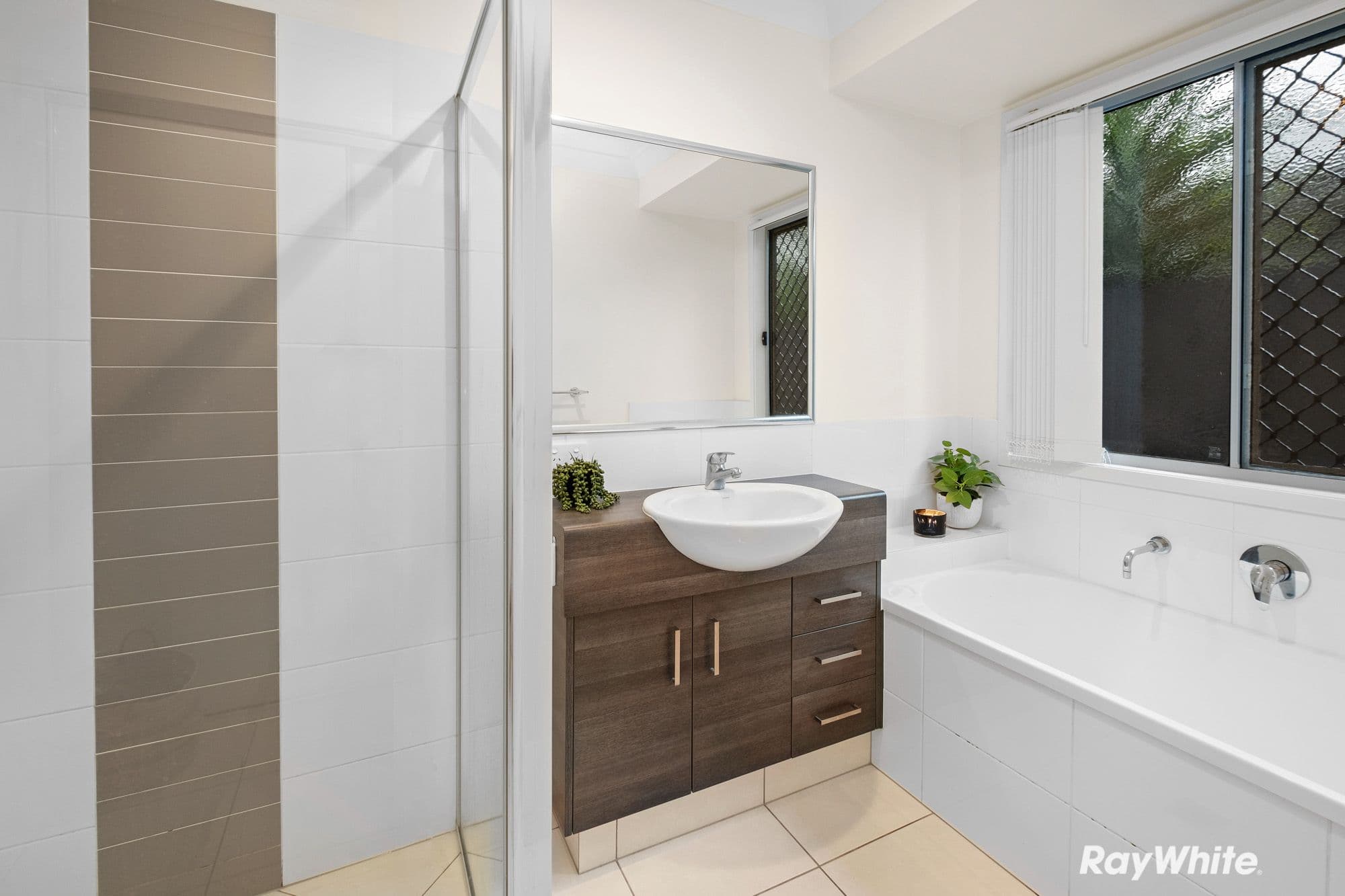 32 Walter Williams Crescent, Redbank Plains QLD 4301, Redbank Plains - Thumbnail 7