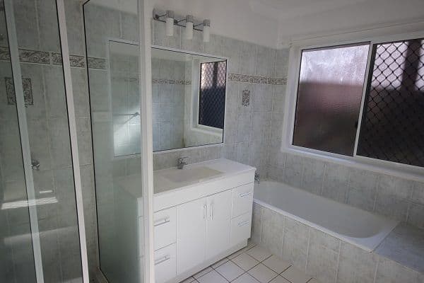 242 Robert Road, BENTLEY PARK QLD 4869, Bentley Park - Thumbnail 8