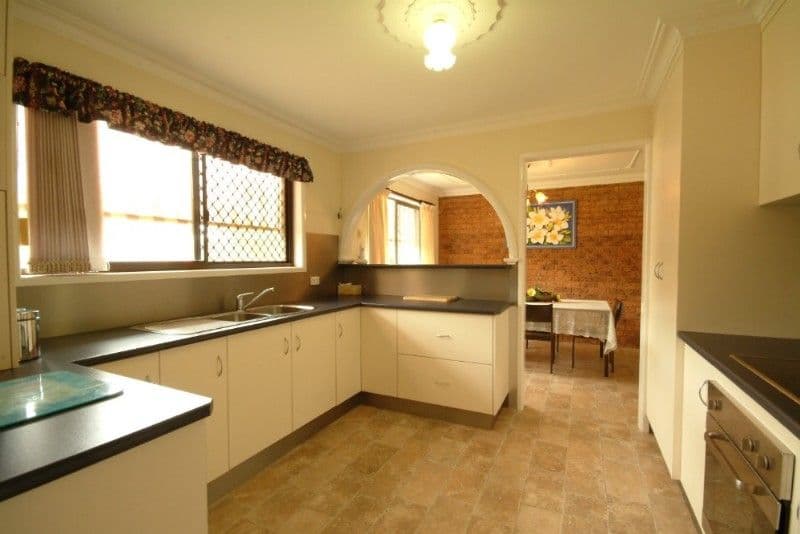 5 Jennifer Court, DARLING HEIGHTS QLD 4350, Darling Heights - Thumbnail 4