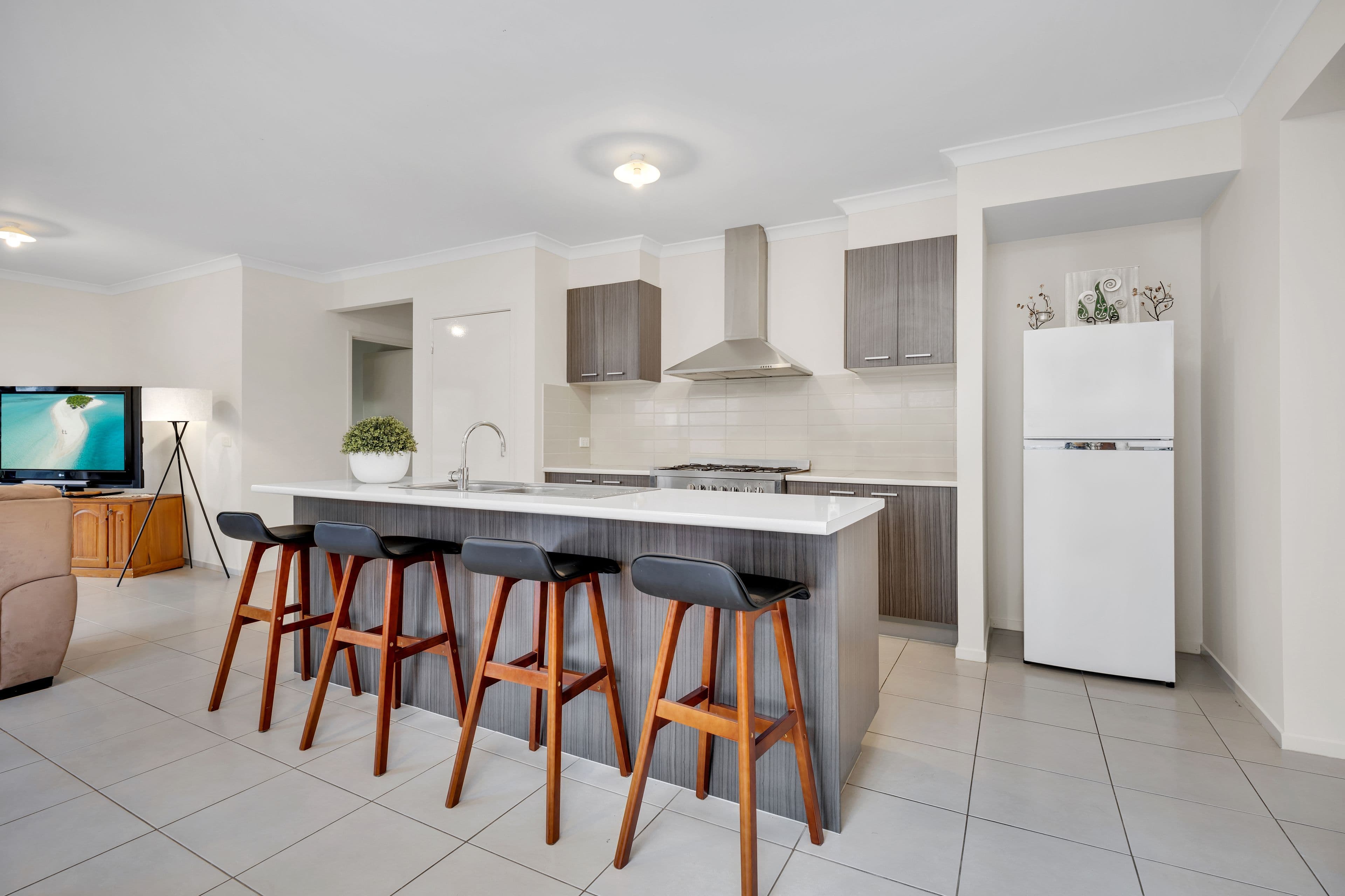 5 Clyde Road, Mernda VIC 3754, Mernda - Thumbnail 2