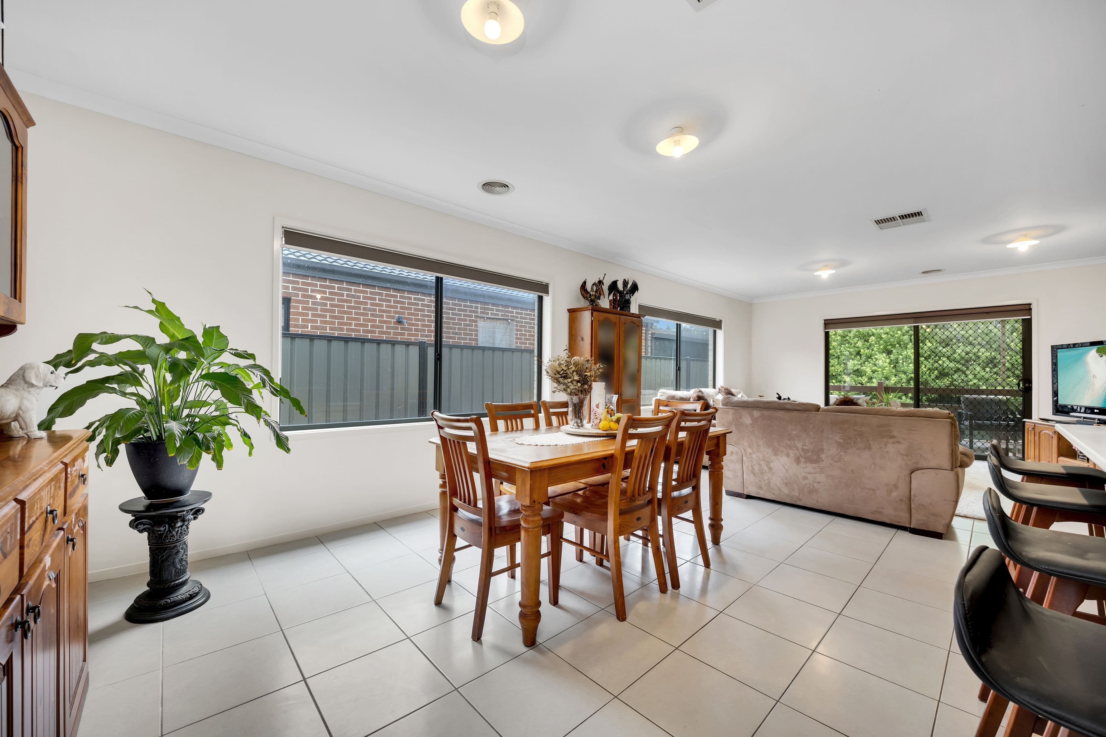 5 Clyde Road, Mernda VIC 3754, Mernda - Thumbnail 5