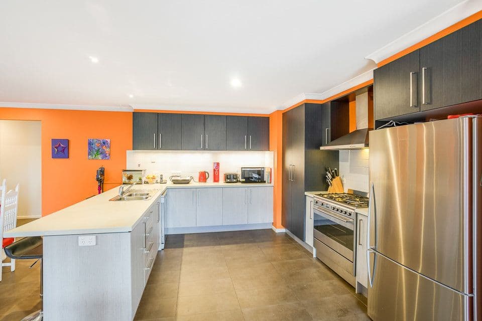 14 Kingbird Avenue, Tarneit VIC 3029, Tarneit - Thumbnail 2