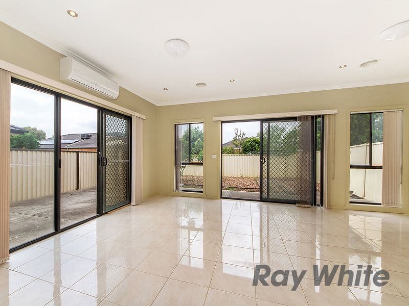 8 Greenstead Way, Cairnlea VIC 3023, Cairnlea - Thumbnail 6