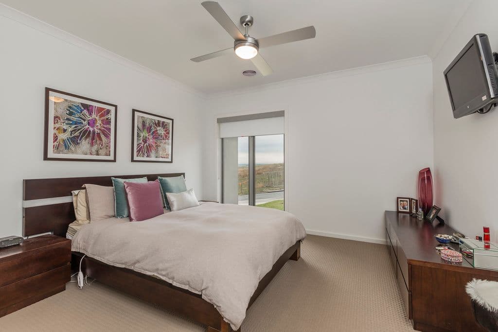5 Floreat Avenue, Highton VIC 3216, Highton - Thumbnail 2