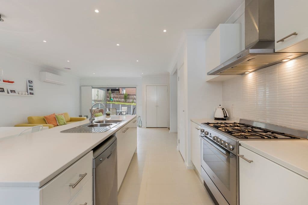 5 Floreat Avenue, Highton VIC 3216, Highton - Thumbnail 3