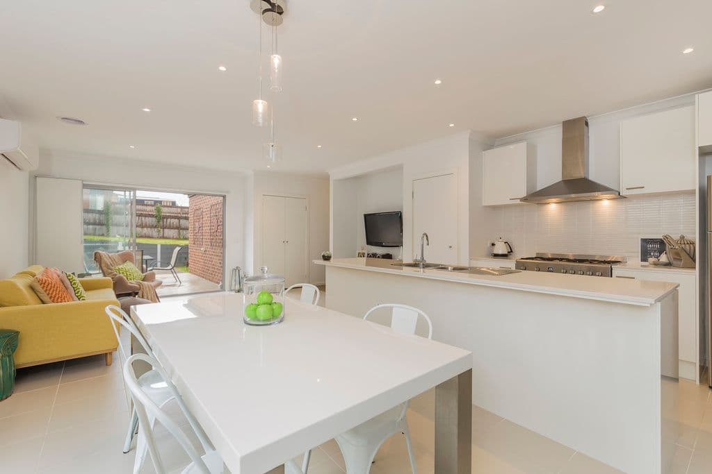5 Floreat Avenue, Highton VIC 3216, Highton - Thumbnail 6